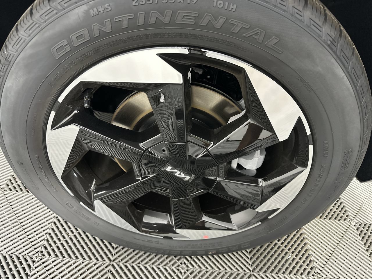 New 2026 Kia Sorento EX FWD image 21