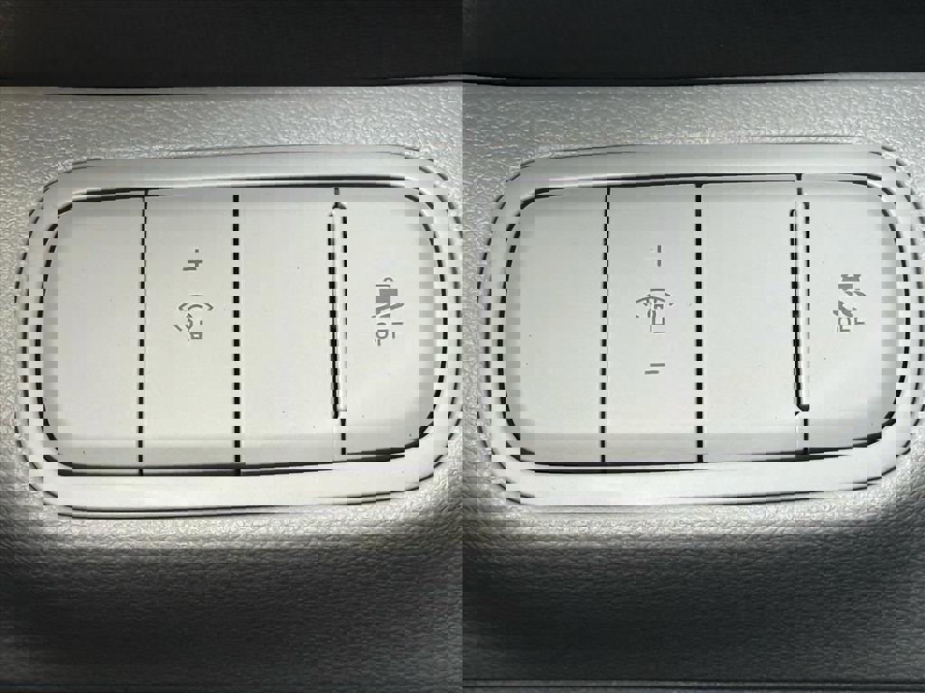 New 2026 Hyundai Venue SEL image 17