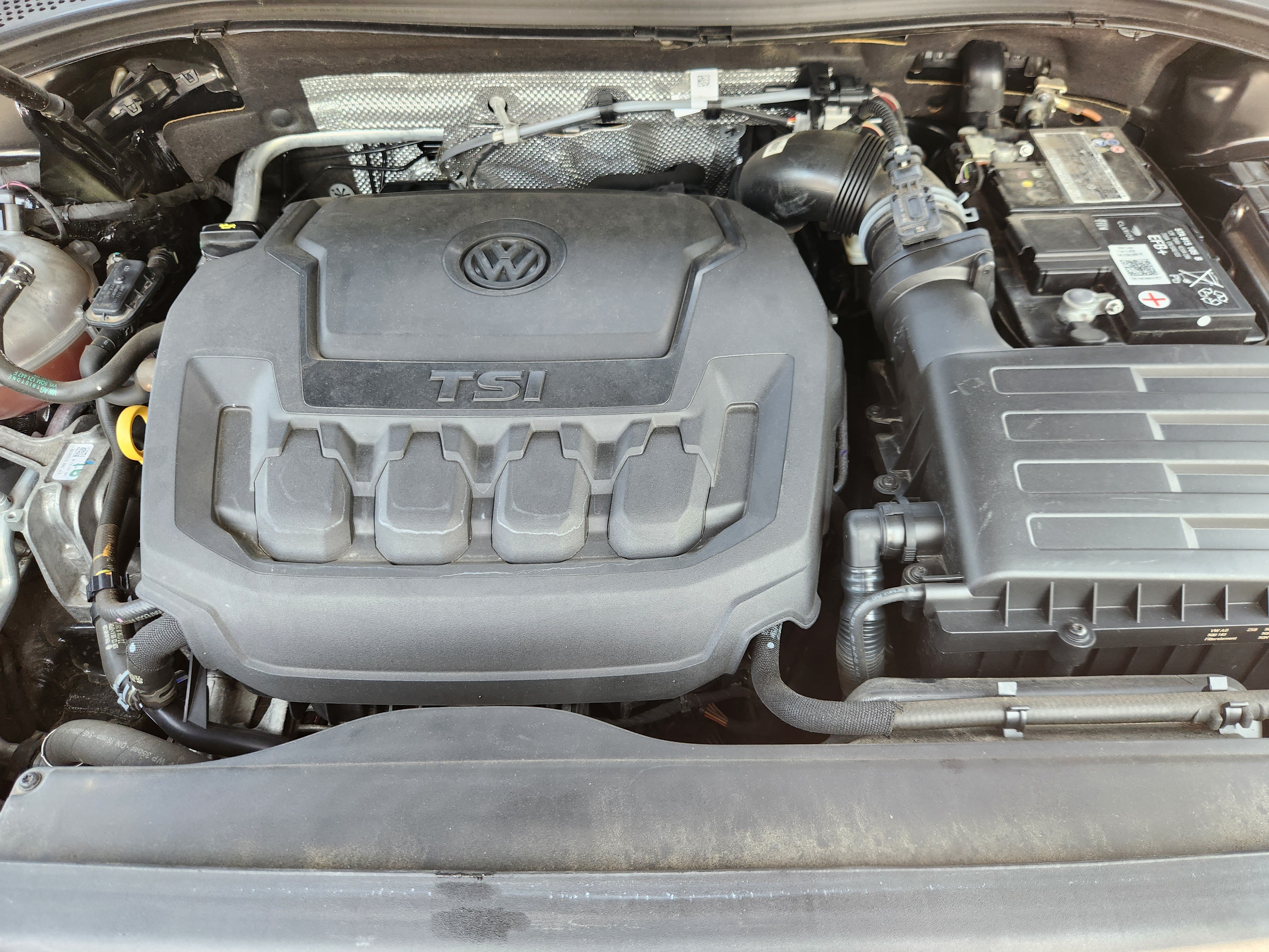 Certified 2022 Volkswagen Tiguan SE R-Line FWD image 19