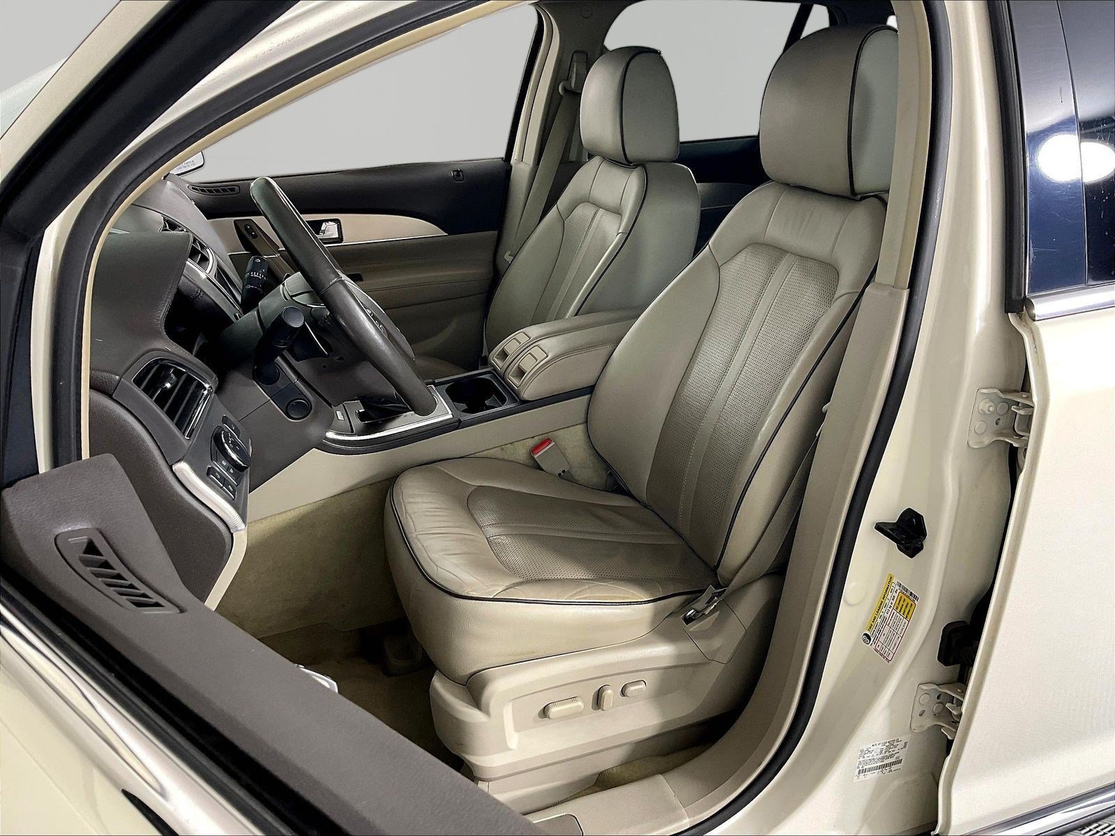 Used 2013 Lincoln MKX FWD image 21