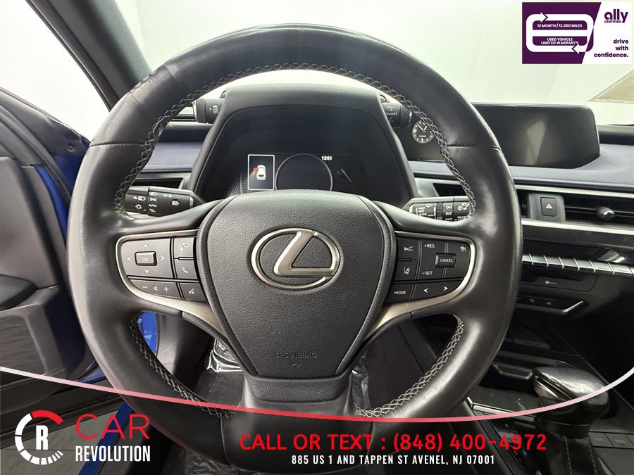 Used 2022 Lexus UX 250h w/ Premium Package AWD/4WD image 12