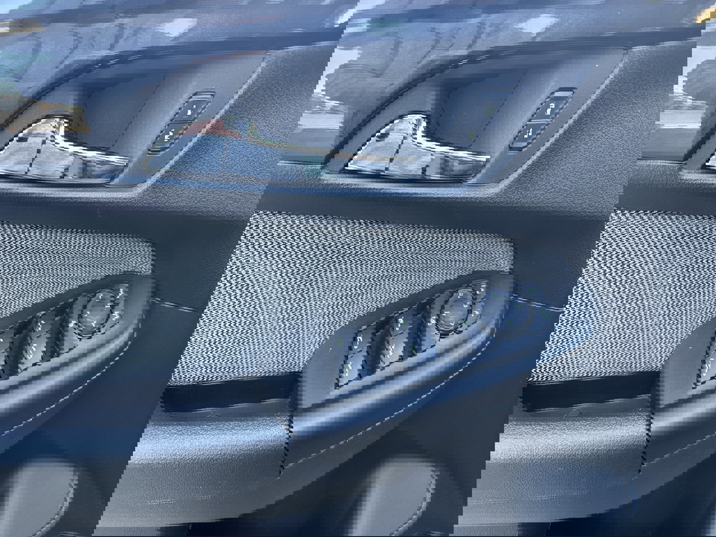 Used 2025 Chevrolet TrailBlazer LT image 7