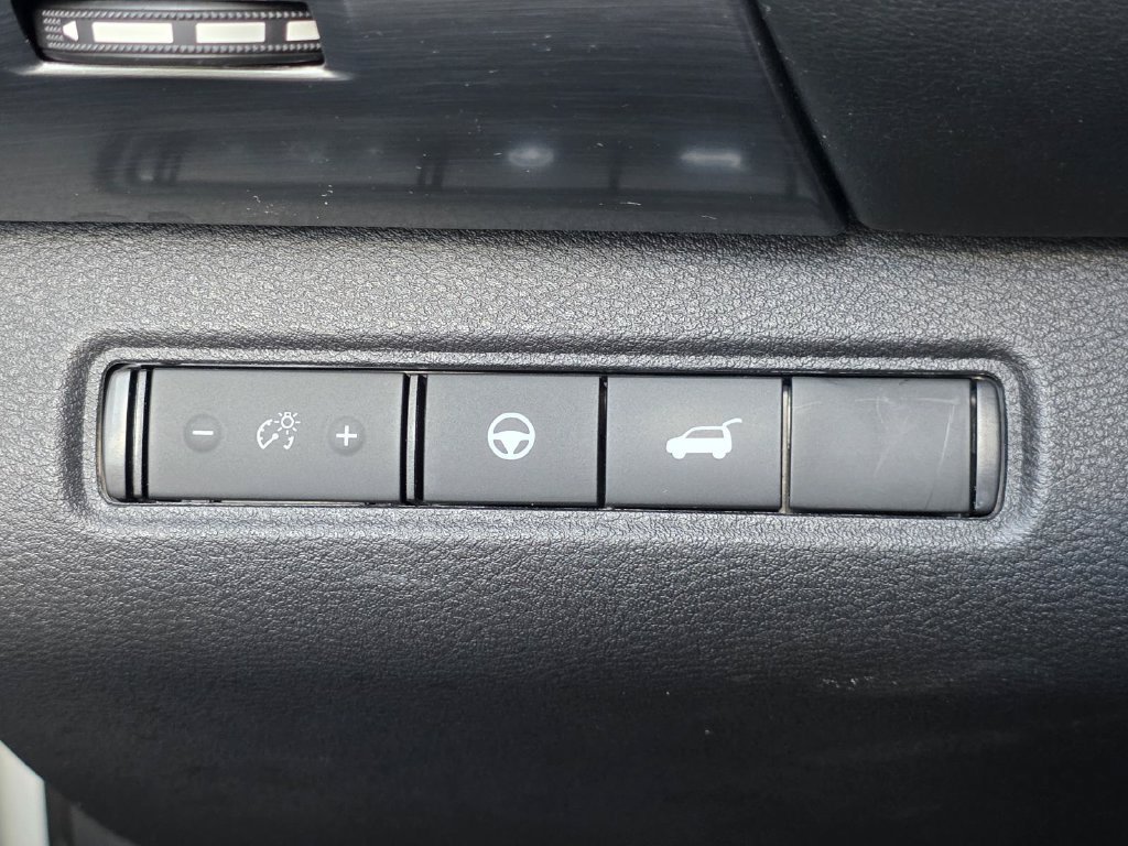 Used 2024 Nissan Pathfinder SL w/ SL Premium Package FWD image 26