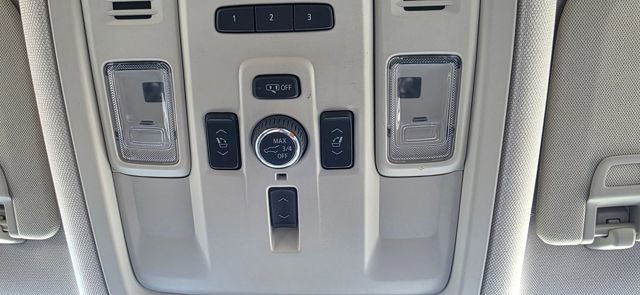 Used 2024 GMC Yukon Denali w/ Advanced Technology Package image 30