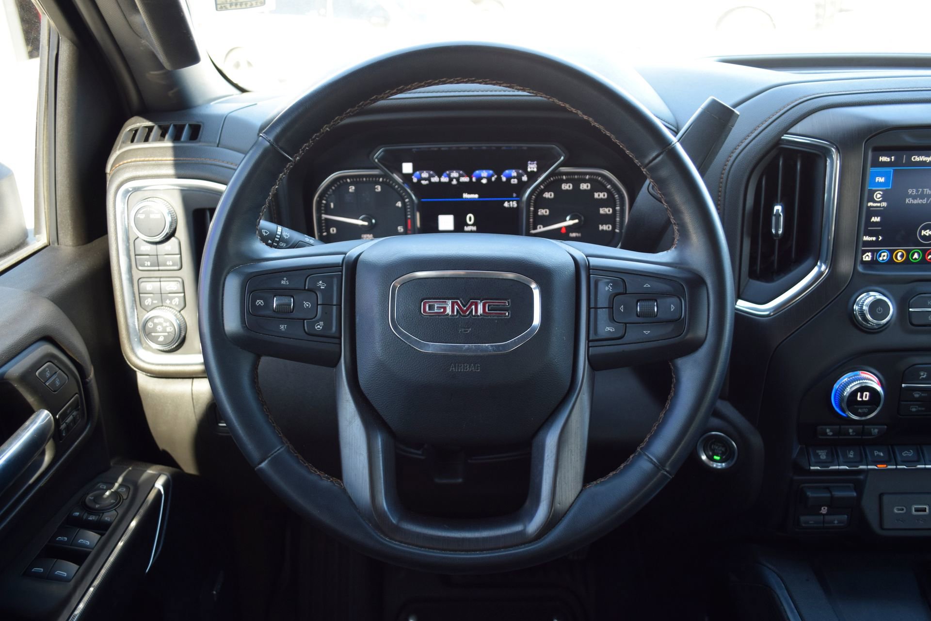 Used 2023 GMC Sierra 2500 AT4 w/ AT4 Premium Plus Package image 8