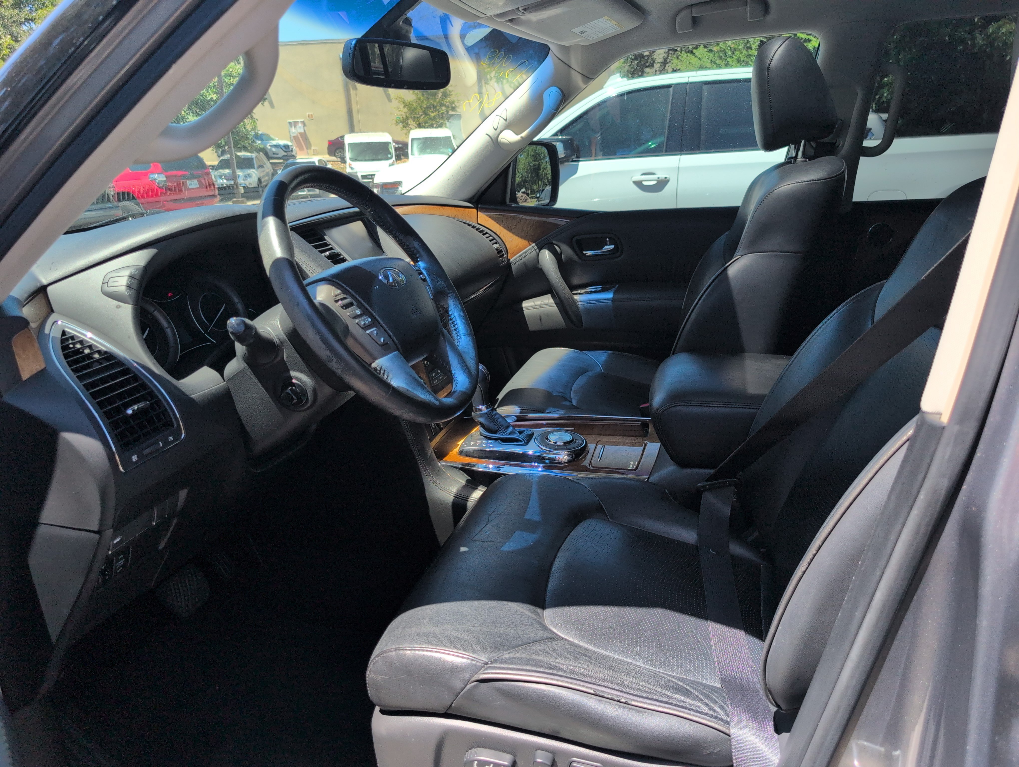 Used 2013 INFINITI QX56 2WD image 5