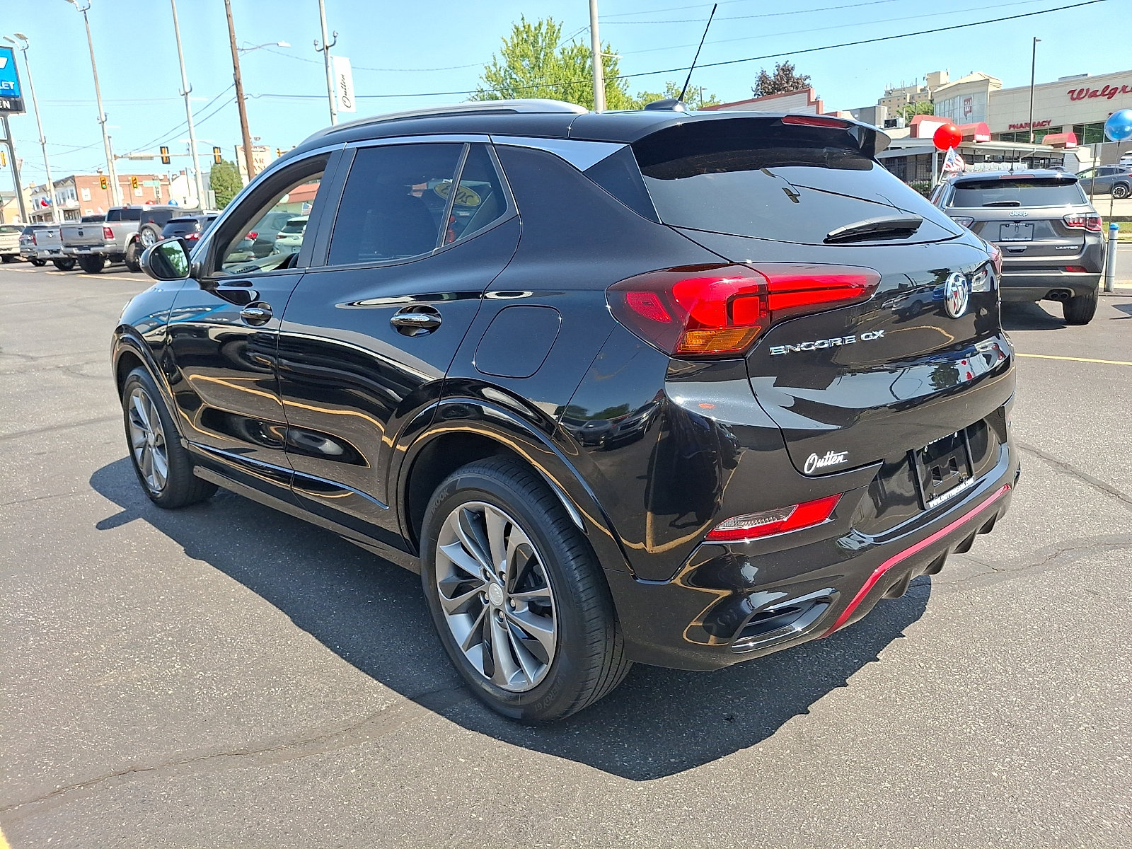 Used 2023 Buick Encore GX Select w/ Sport Touring Package FWD image 6