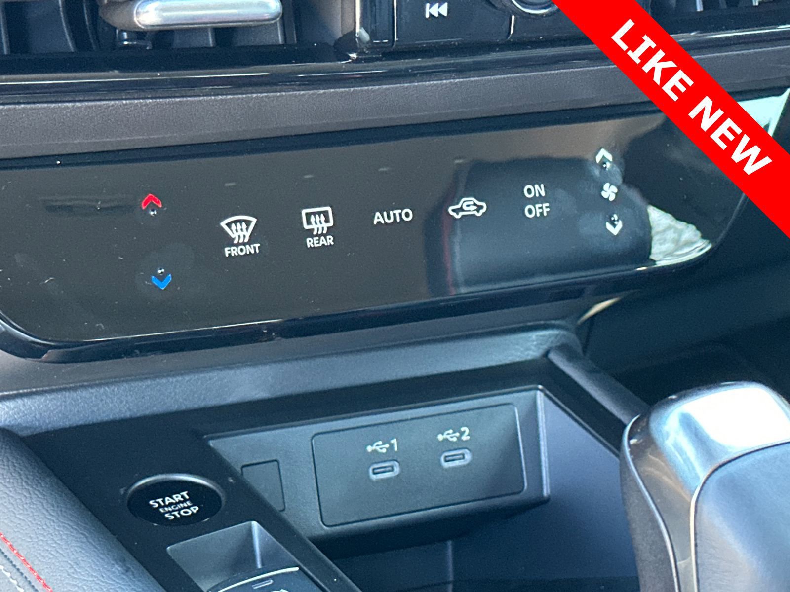 Certified 2025 Nissan Kicks SR image 30