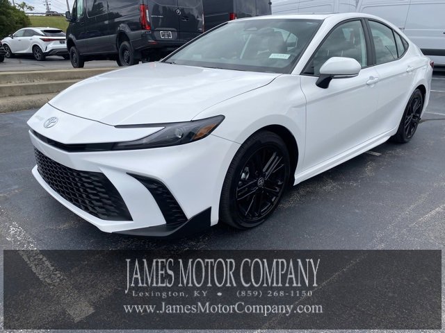 Used 2025 Toyota Camry SE