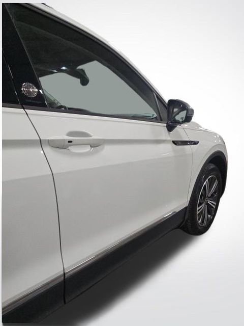 Used 2024 Volkswagen Tiguan Wolfsburg Edition image 53