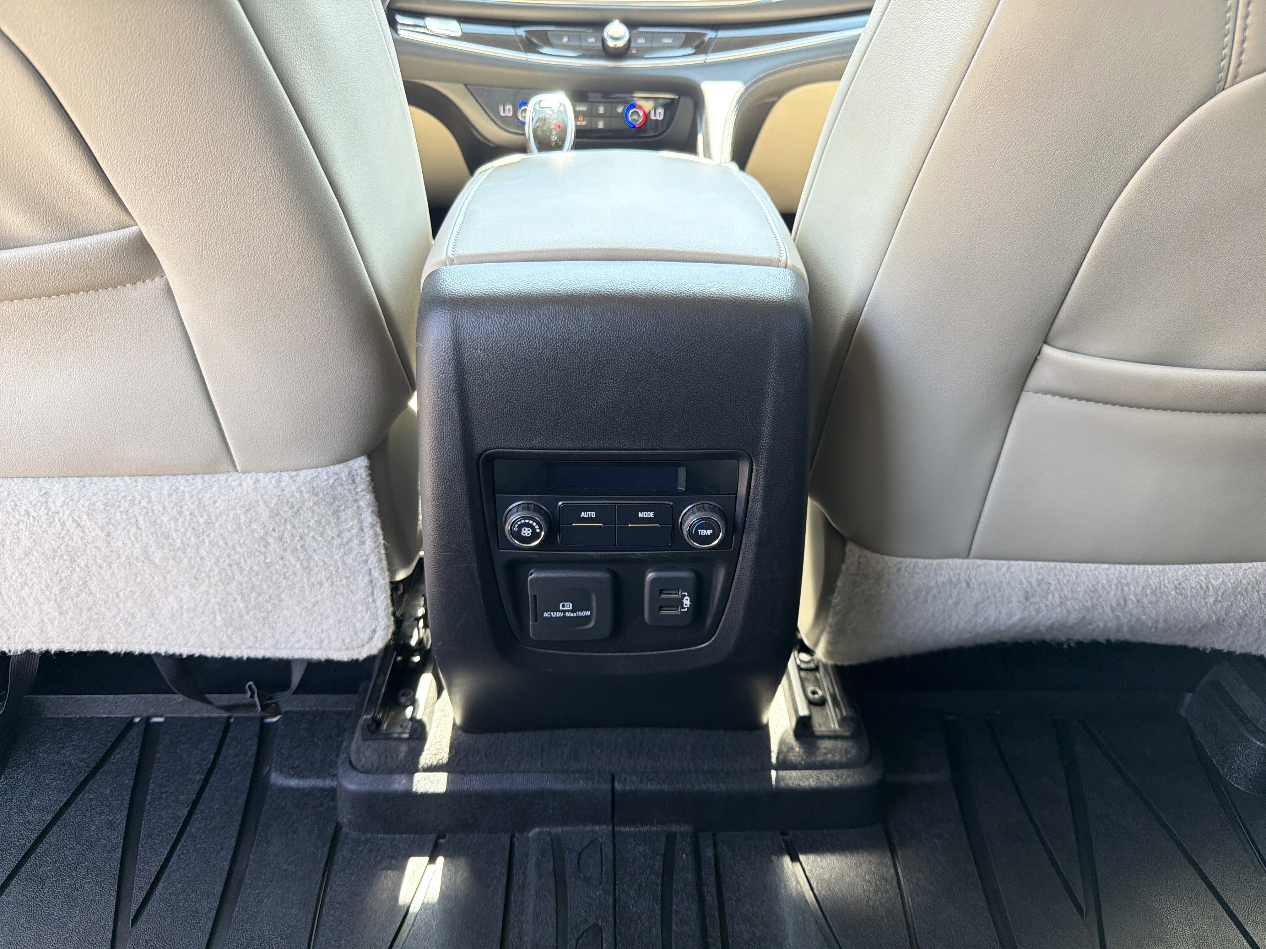 Used 2020 Buick Enclave Essence w/ Sound and Sites Package image 26