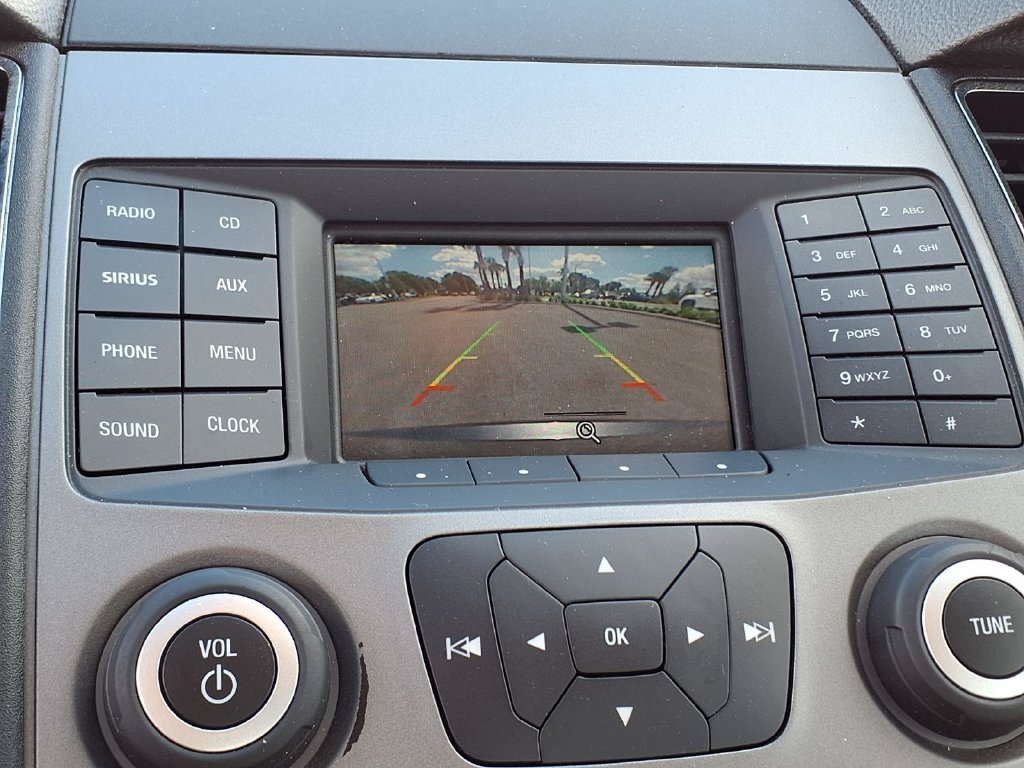 Used 2017 Ford Taurus SE FWD image 23