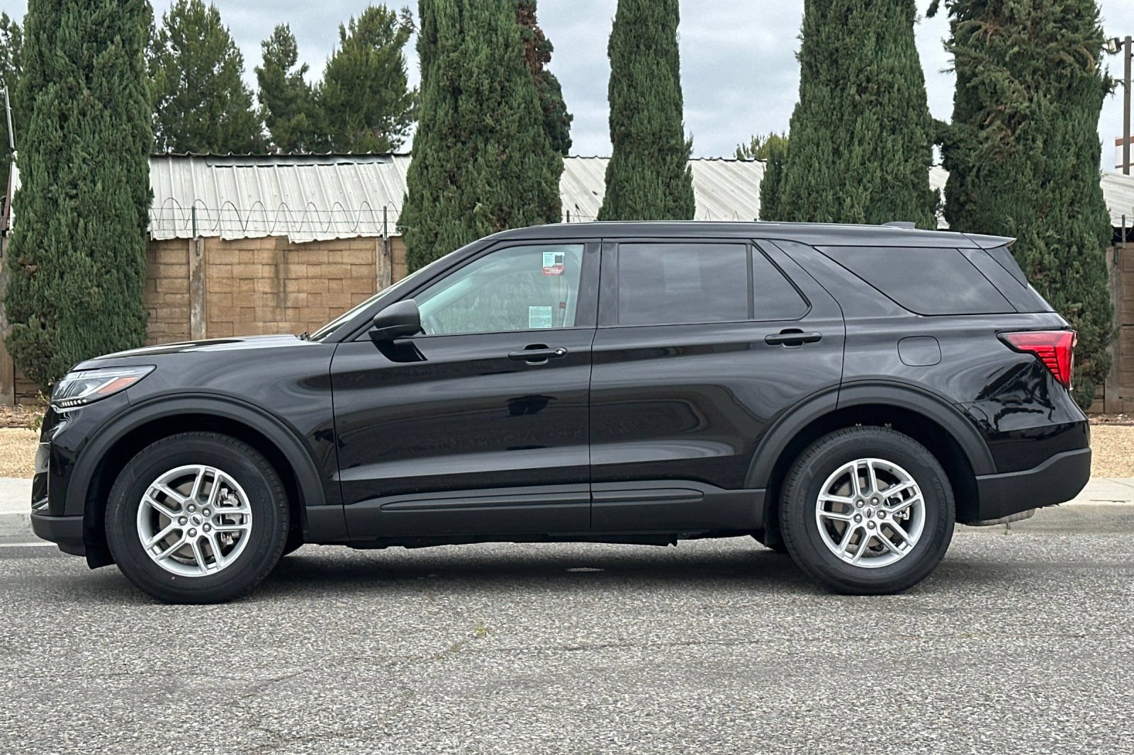 New 2026 Ford Explorer Active RWD image 7
