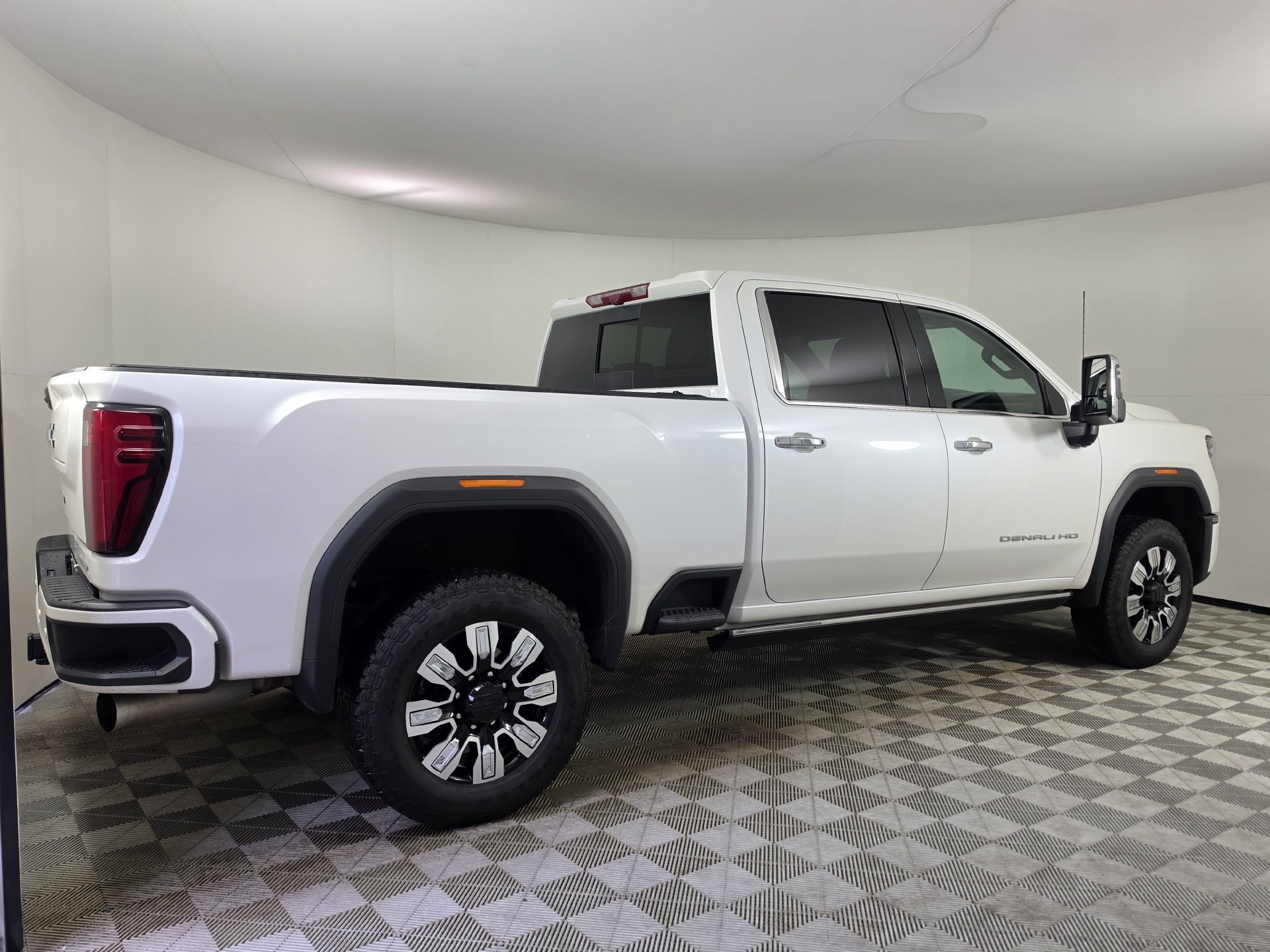 Used 2025 GMC Sierra 2500 Denali w/ Denali Reserve Package AWD/4WD image 40