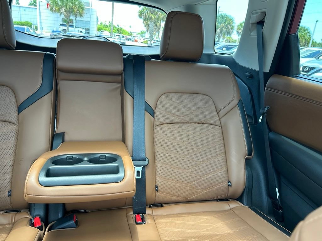 Certified 2025 Nissan Pathfinder Platinum w/ Cargo Package FWD image 16