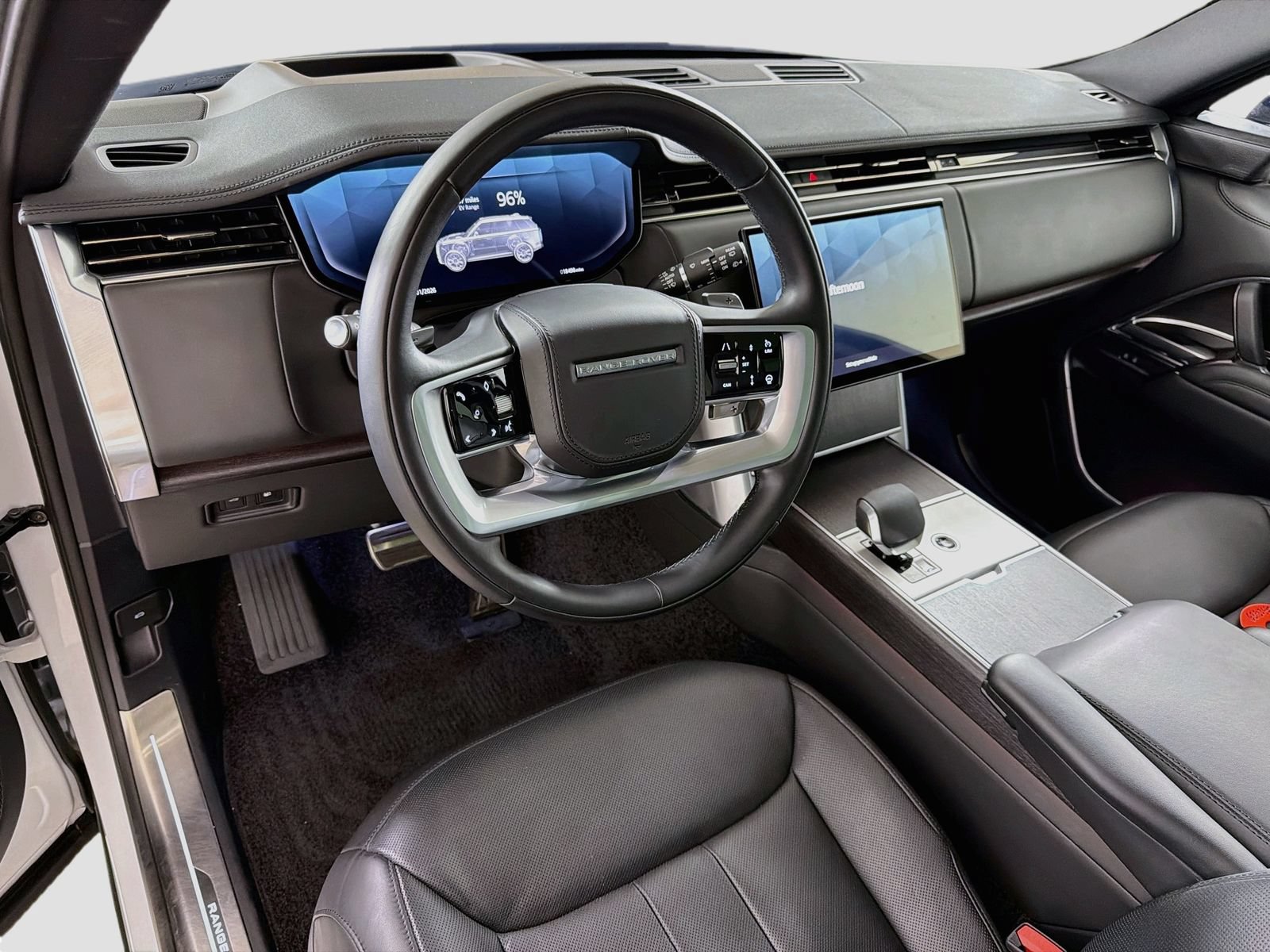 Certified 2025 Land Rover Range Rover SE AWD/4WD image 10