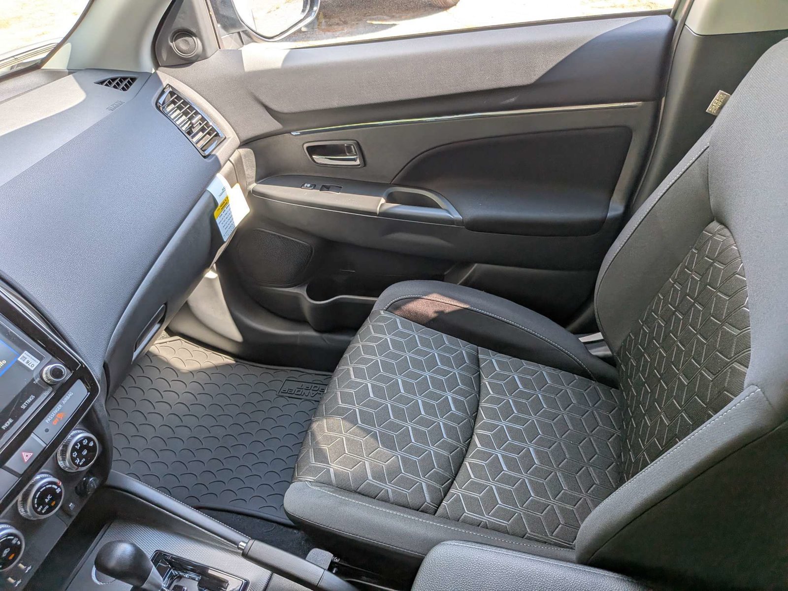New 2027 Mitsubishi Outlander Sport ES FWD image 16