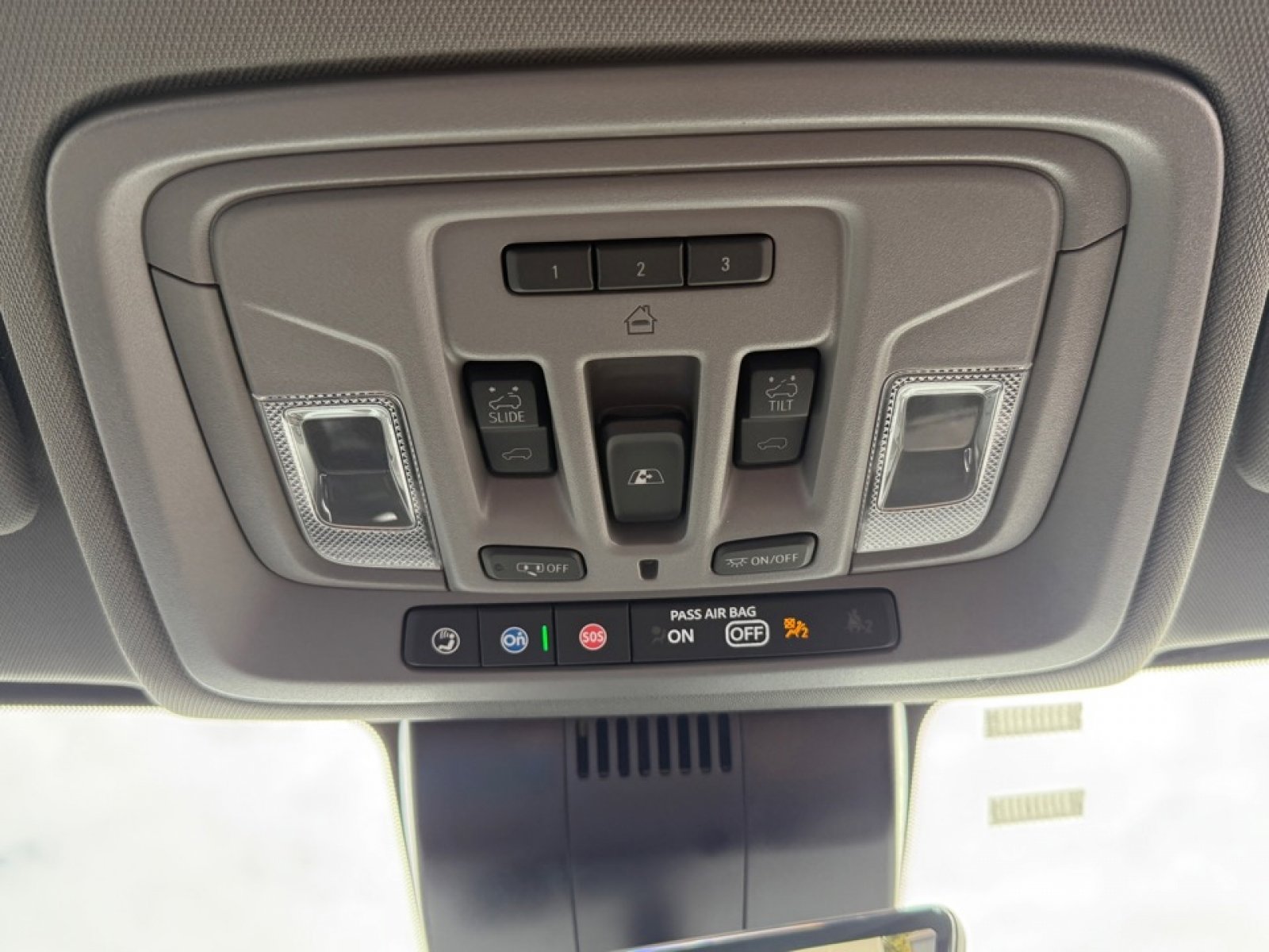 Used 2024 GMC Sierra 2500 Denali w/ Technology Package image 35