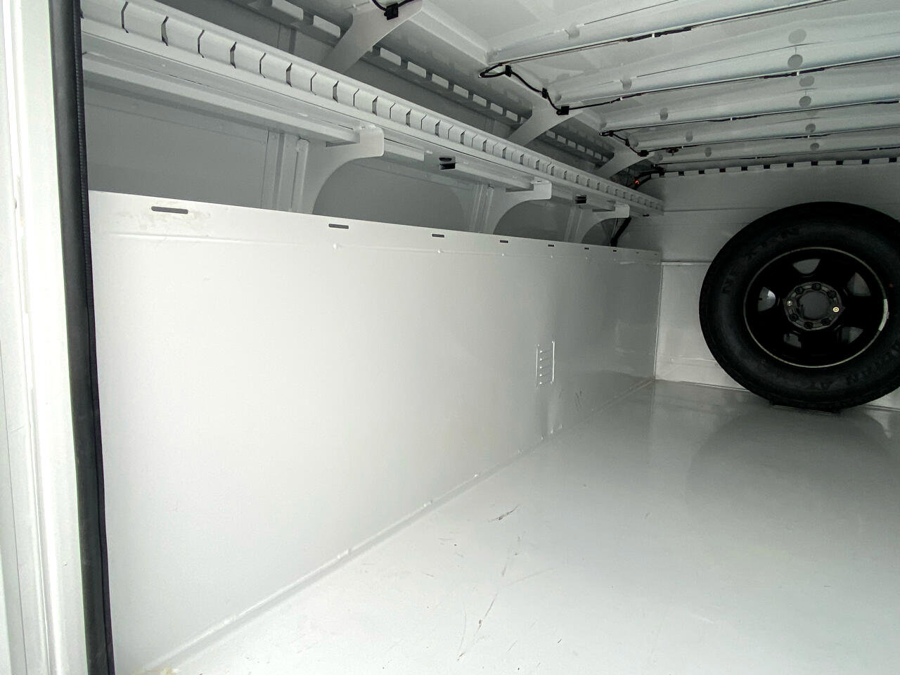 Used 2024 RAM 3500 Tradesman w/ Safety Group image 10