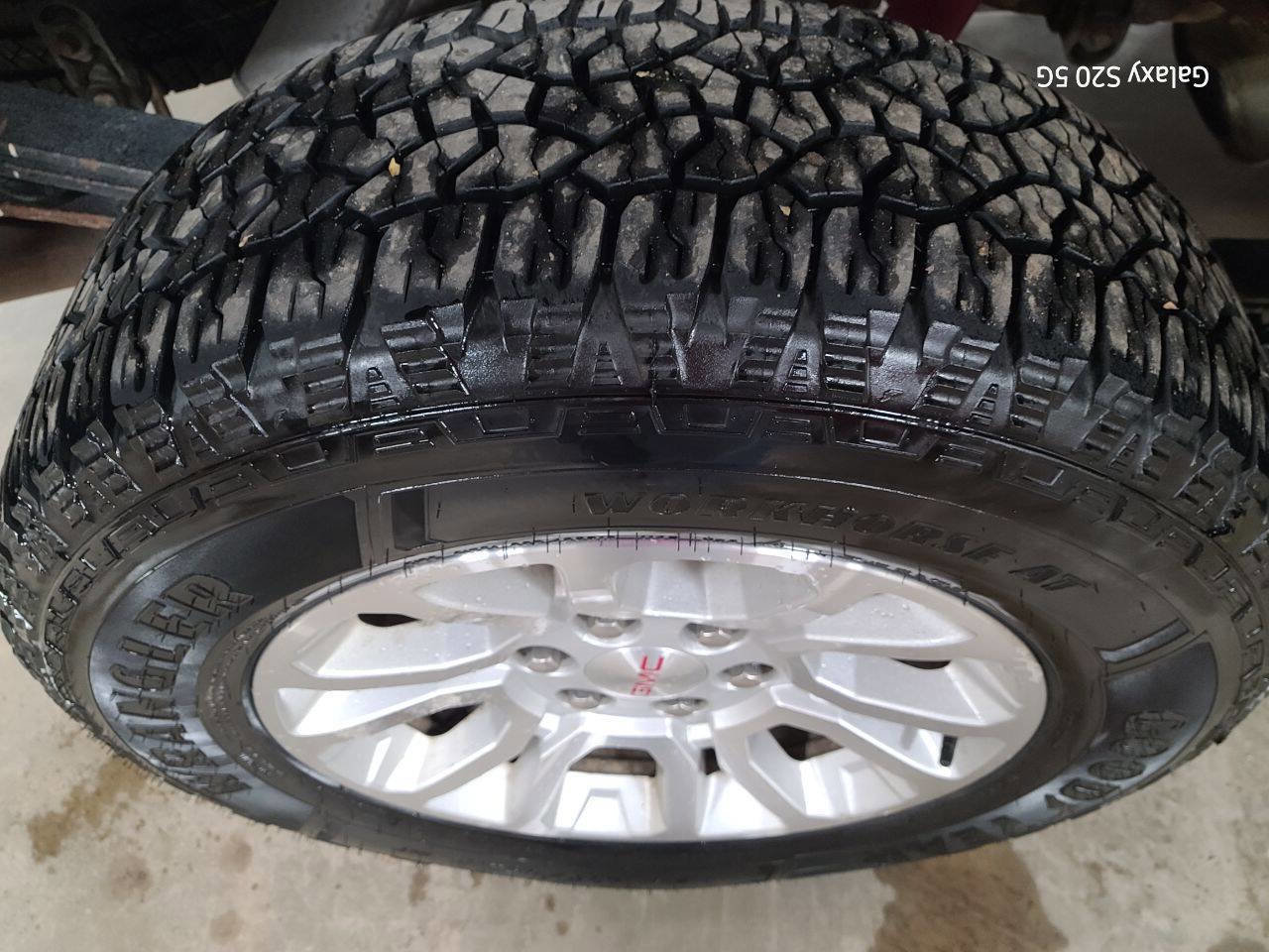 Used 2017 GMC Sierra 1500 SLE w/ SLE Value Package image 15