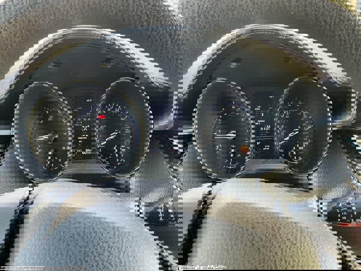 Used 2019 Toyota C-HR LE image 8