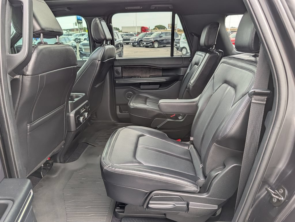 Used 2021 Ford Expedition Max Limited AWD/4WD image 17
