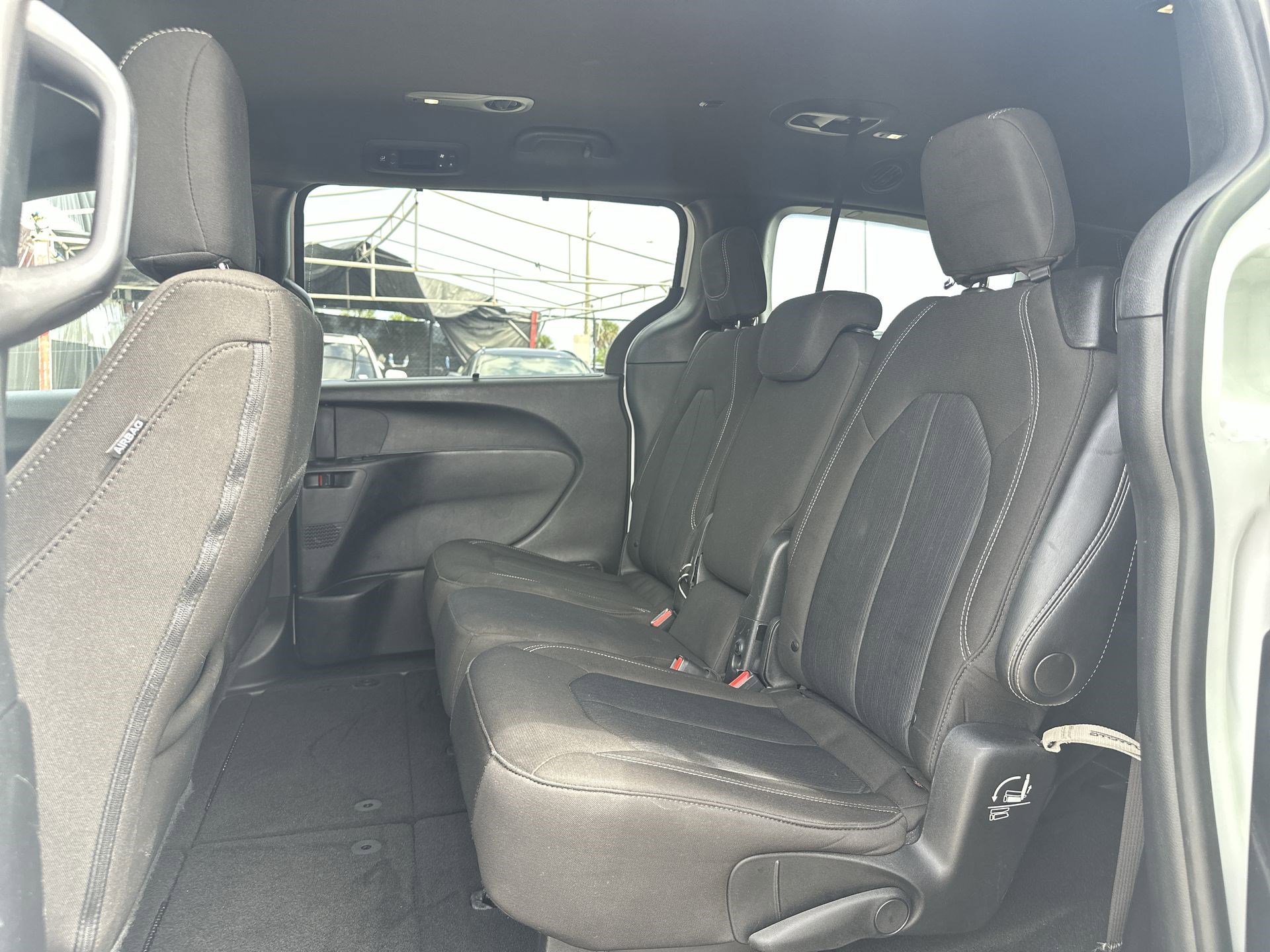 Used 2021 Chrysler Pacifica Touring w/ S Appearance Package image 23