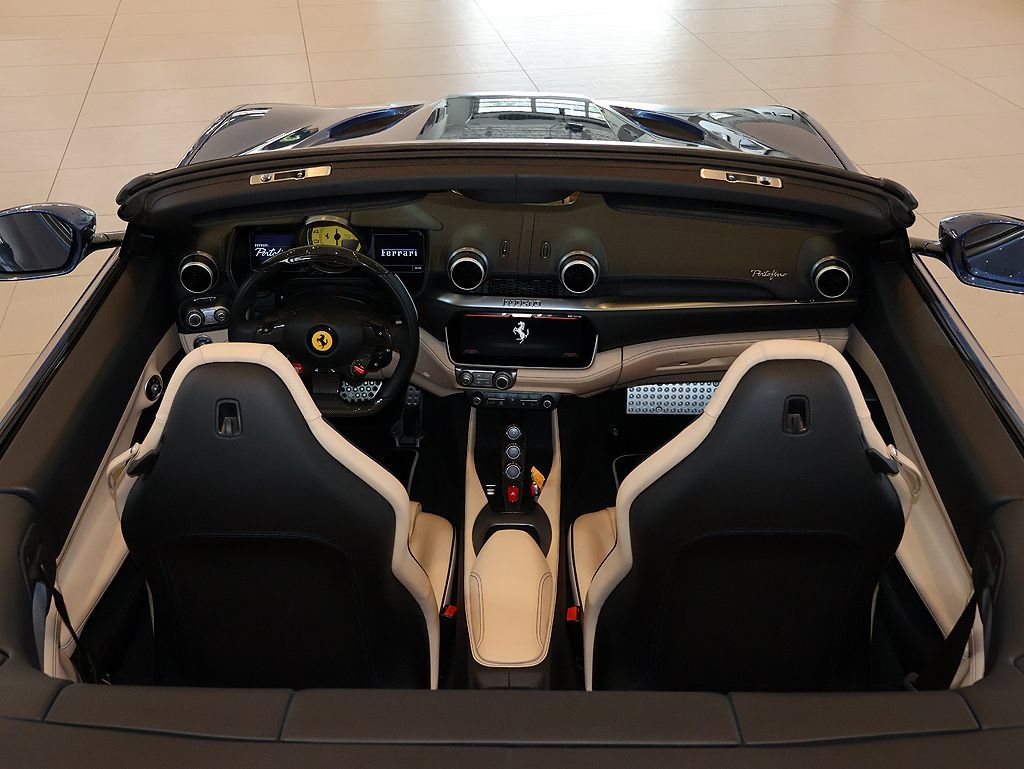 Certified 2020 Ferrari Portofino RWD image 68