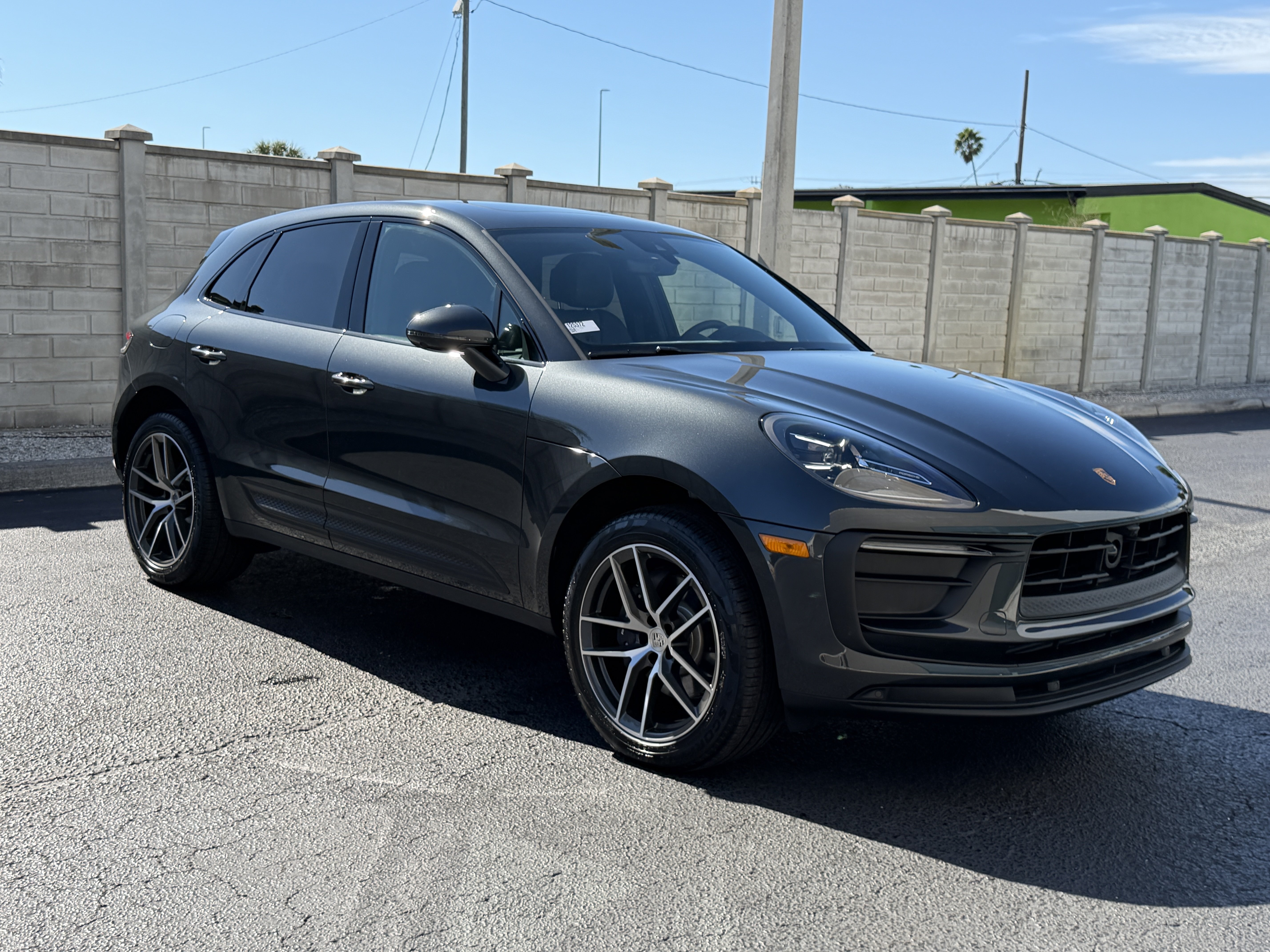 Certified 2025 Porsche Macan AWD/4WD image 7