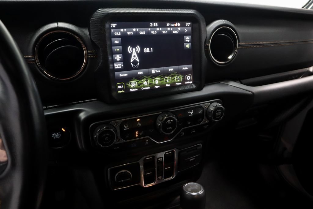 Used 2023 Jeep Wrangler Unlimited Sahara AWD/4WD image 33