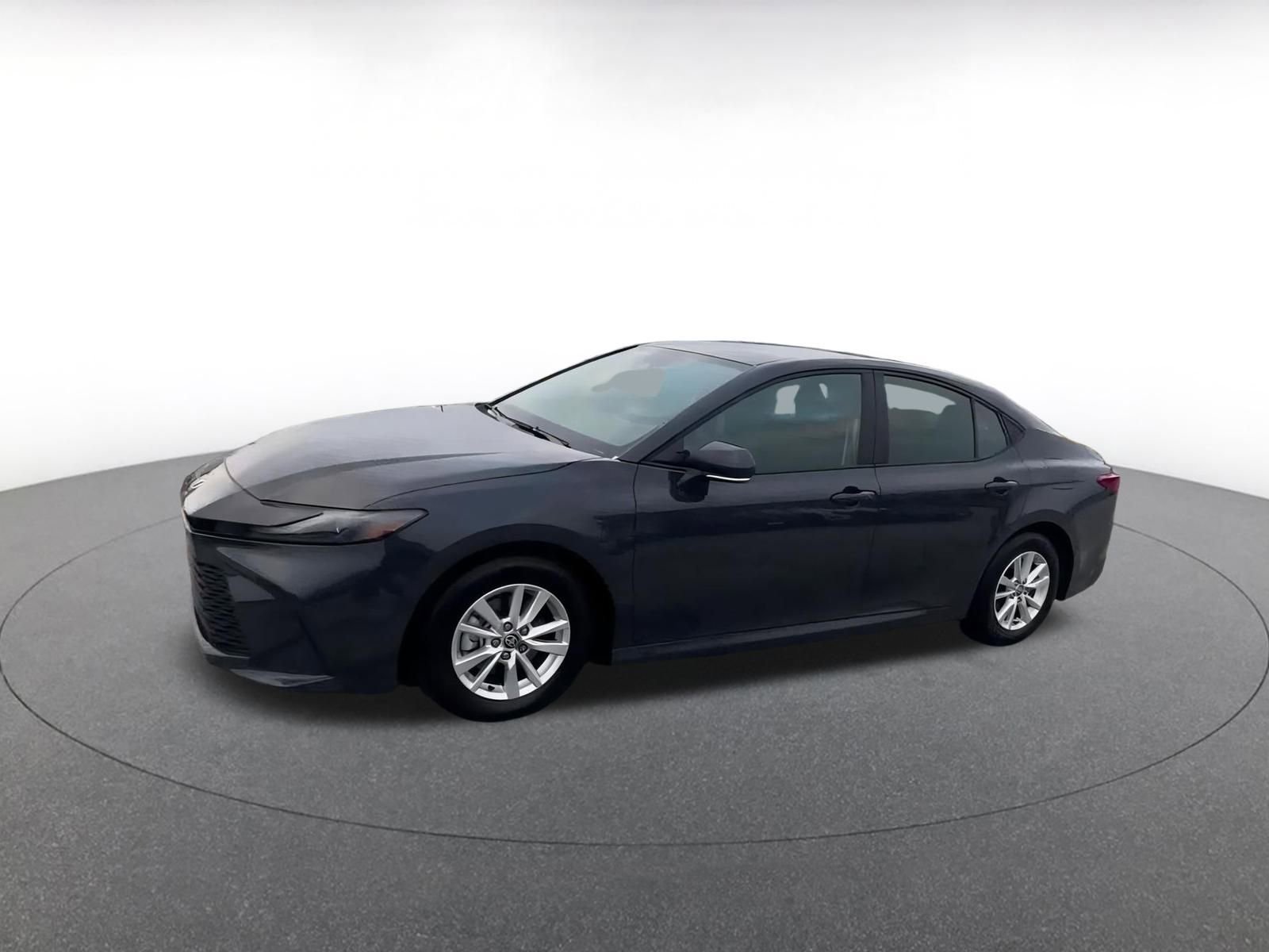 Used 2025 Toyota Camry LE image 8