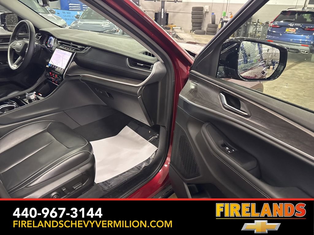 Used 2023 Jeep Grand Cherokee Limited image 42