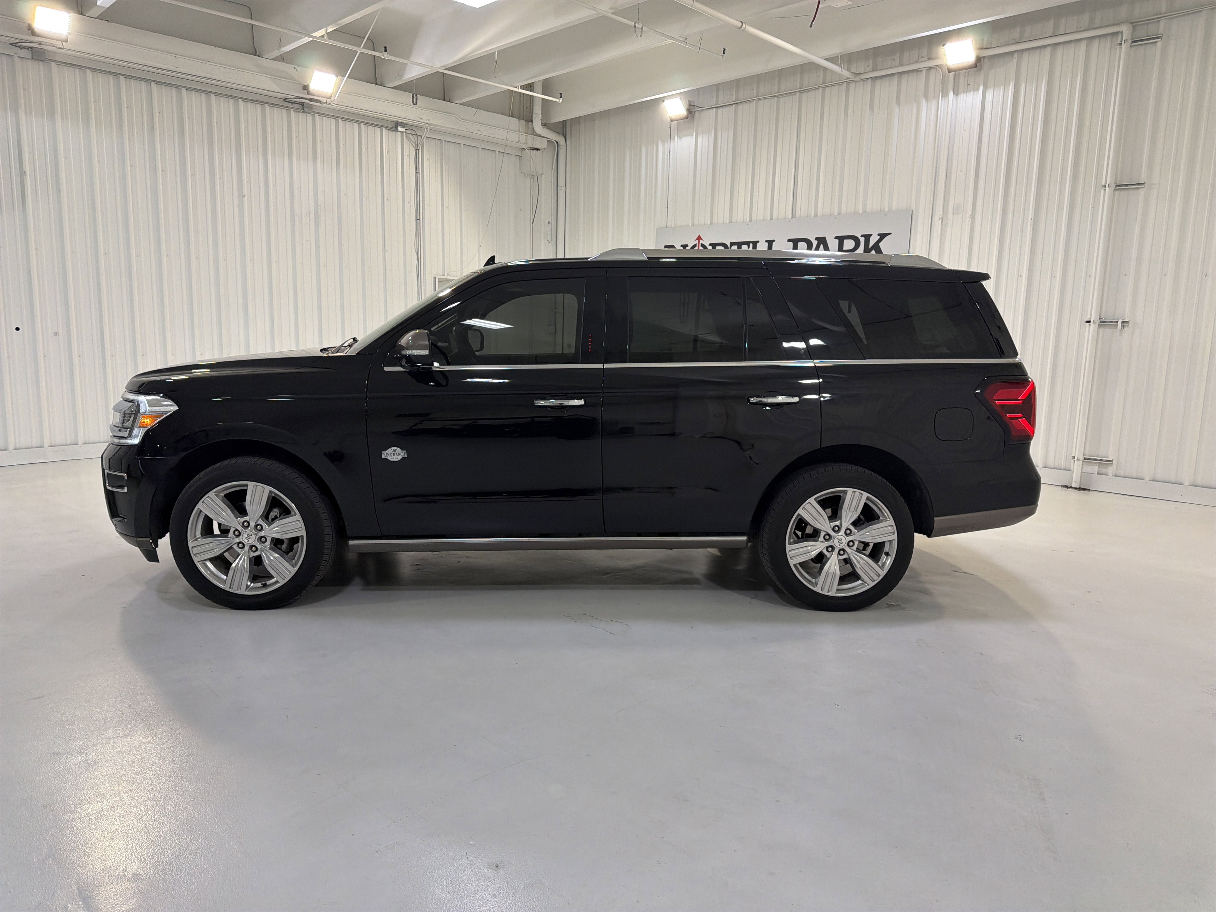 Used 2022 Ford Expedition King Ranch AWD/4WD image 2