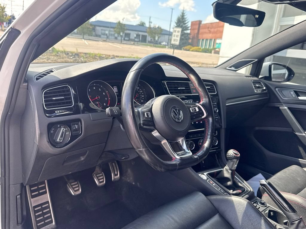 Used 2019 Volkswagen GTI SE FWD image 14