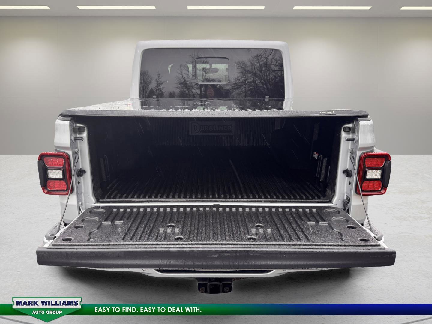 Used 2022 Jeep Gladiator Overland AWD/4WD image 11