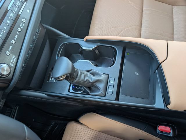 Used 2025 Lexus ES 300h w/ Technology Package FWD image 17