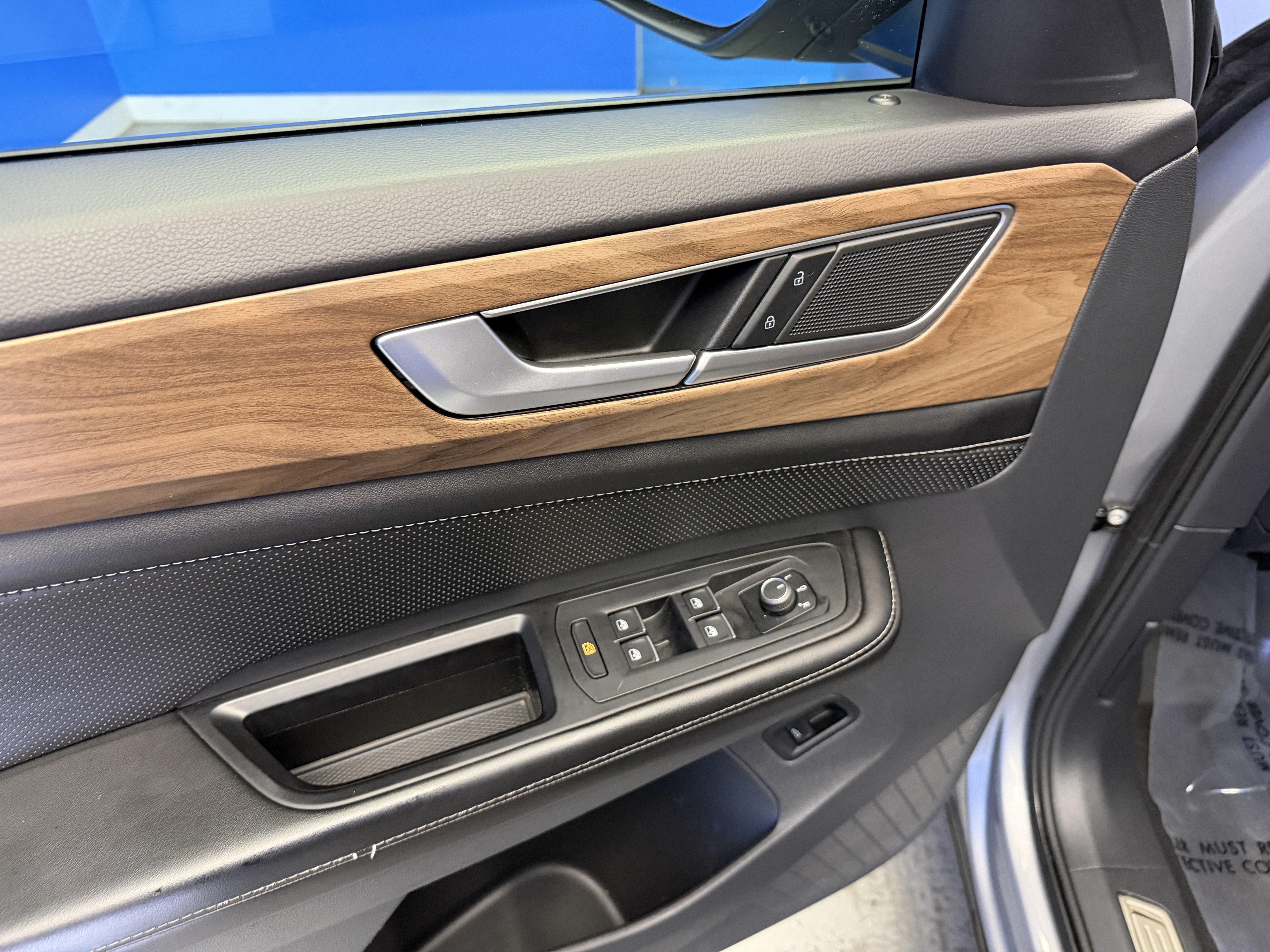 Certified 2024 Volkswagen Atlas SE FWD image 10