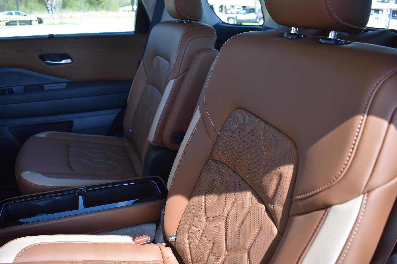 New 2026 Nissan Pathfinder Platinum image 50