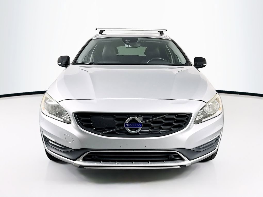 Used 2017 Volvo V60 T5 Cross Country w/ Climate Package image 2