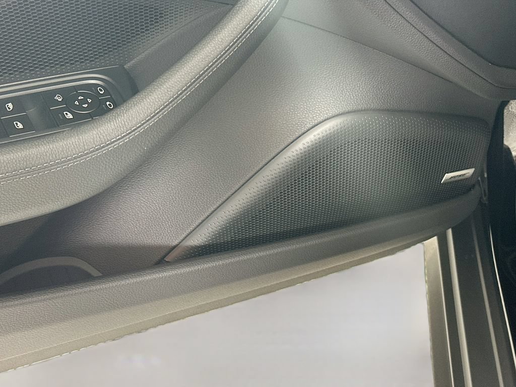 New 2026 Porsche Panamera RWD image 21
