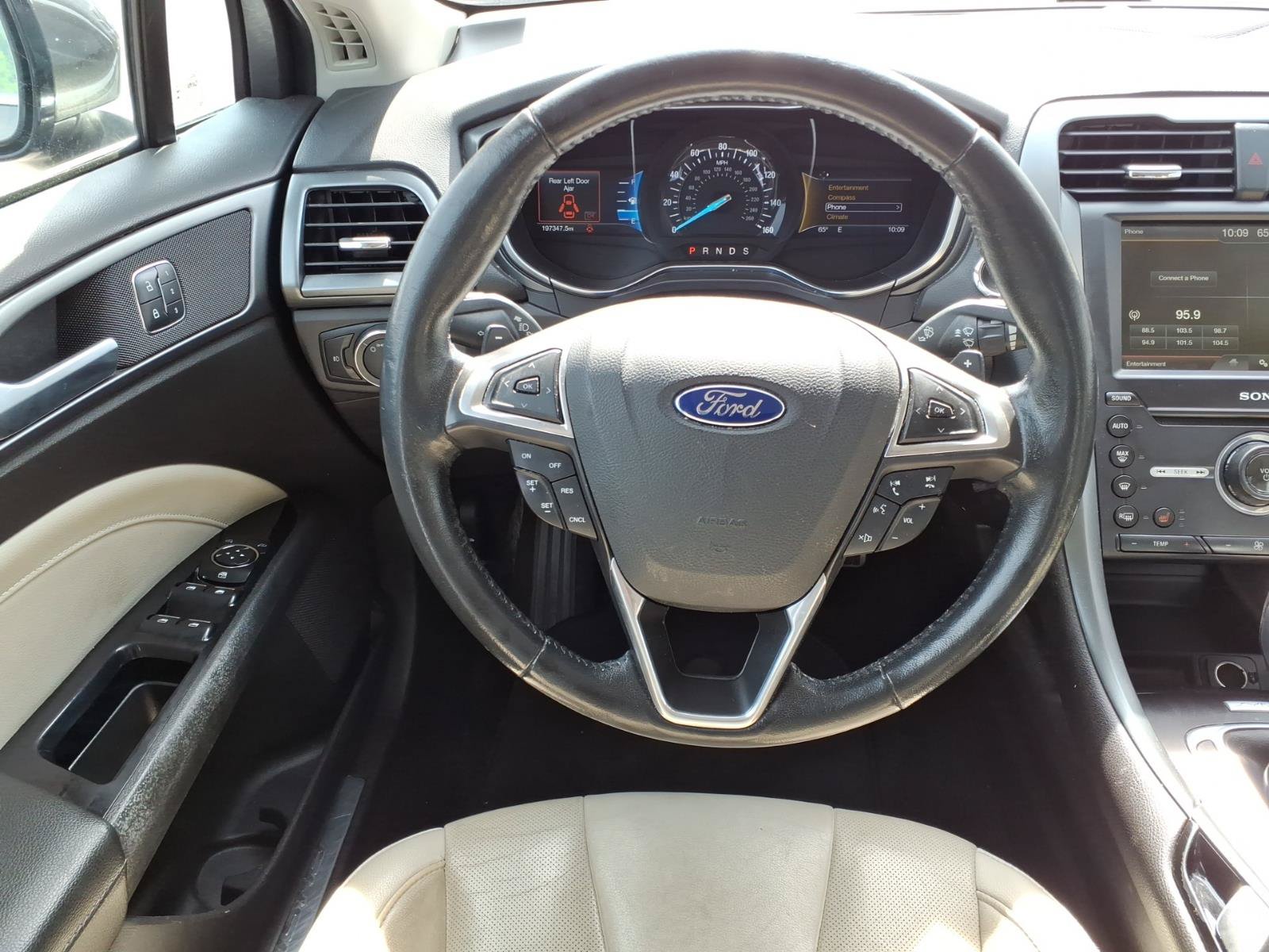 Used 2016 Ford Fusion Titanium FWD image 5