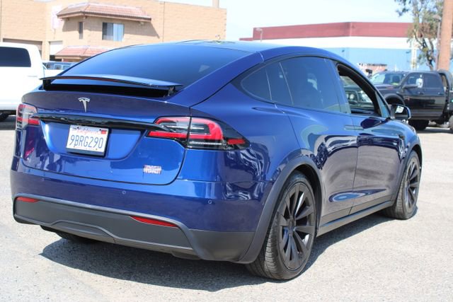 Used 2022 Tesla Model X Plaid image 11