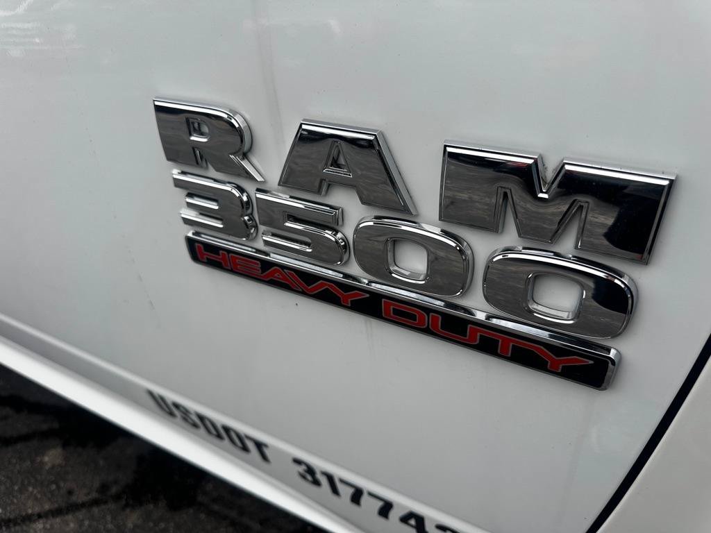 Used 2017 RAM 3500 2WD Regular Cab DRW image 10