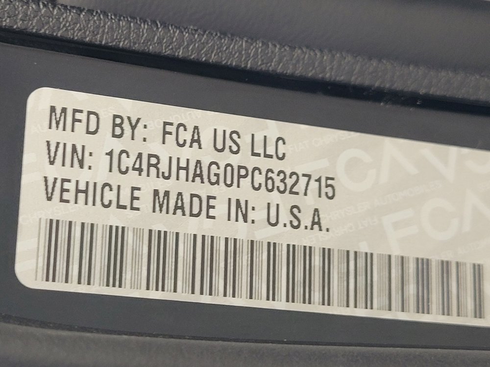 Used 2023 Jeep Grand Cherokee Altitude AWD/4WD image 33