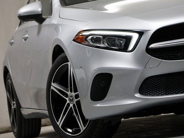 Certified 2022 Mercedes-Benz A 220 4MATIC image 6