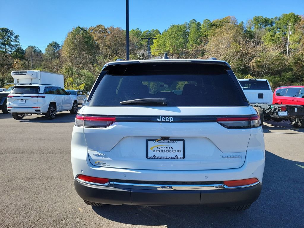 New 2025 Jeep Grand Cherokee Laredo X image 4