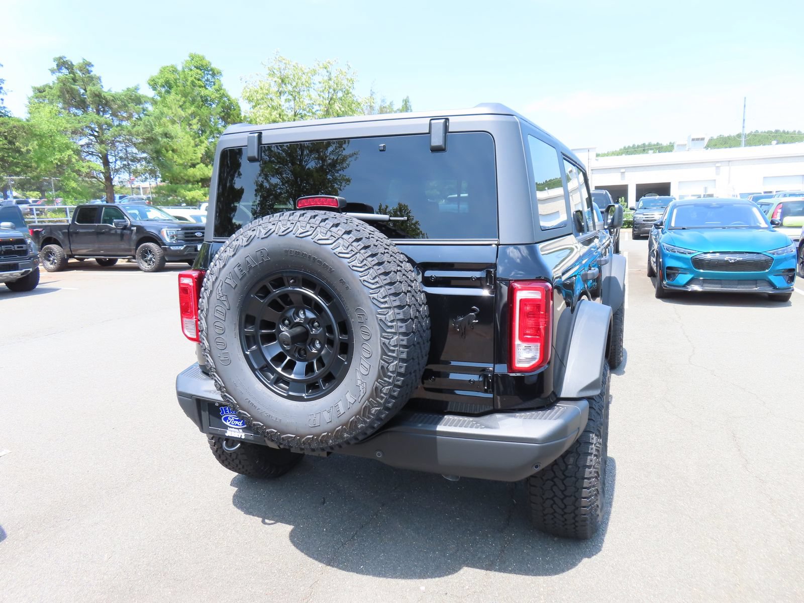 New 2026 Ford Bronco Big Bend w/ Black Diamond Package AWD/4WD image 4