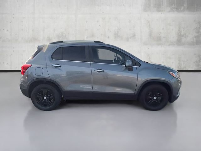 Used 2020 Chevrolet Trax LT w/ Driver Confidence Package image 4
