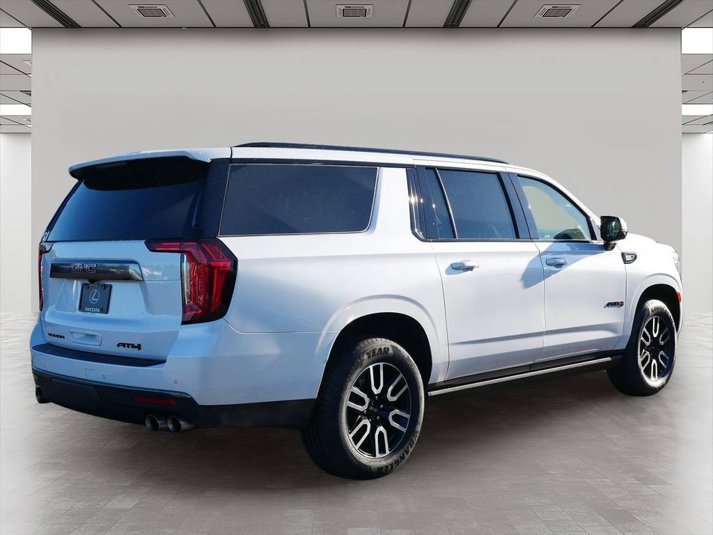 Used 2023 GMC Yukon XL AT4 w/ AT4 Premium Plus Package AWD/4WD image 6