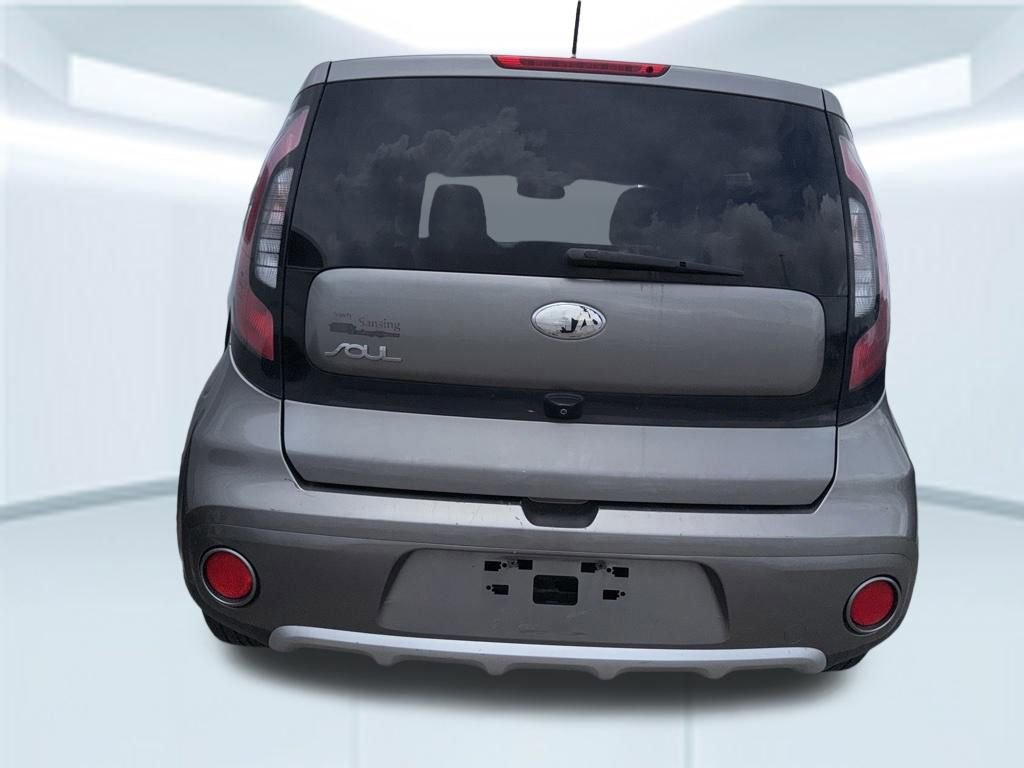 Used 2018 Kia Soul + FWD image 13